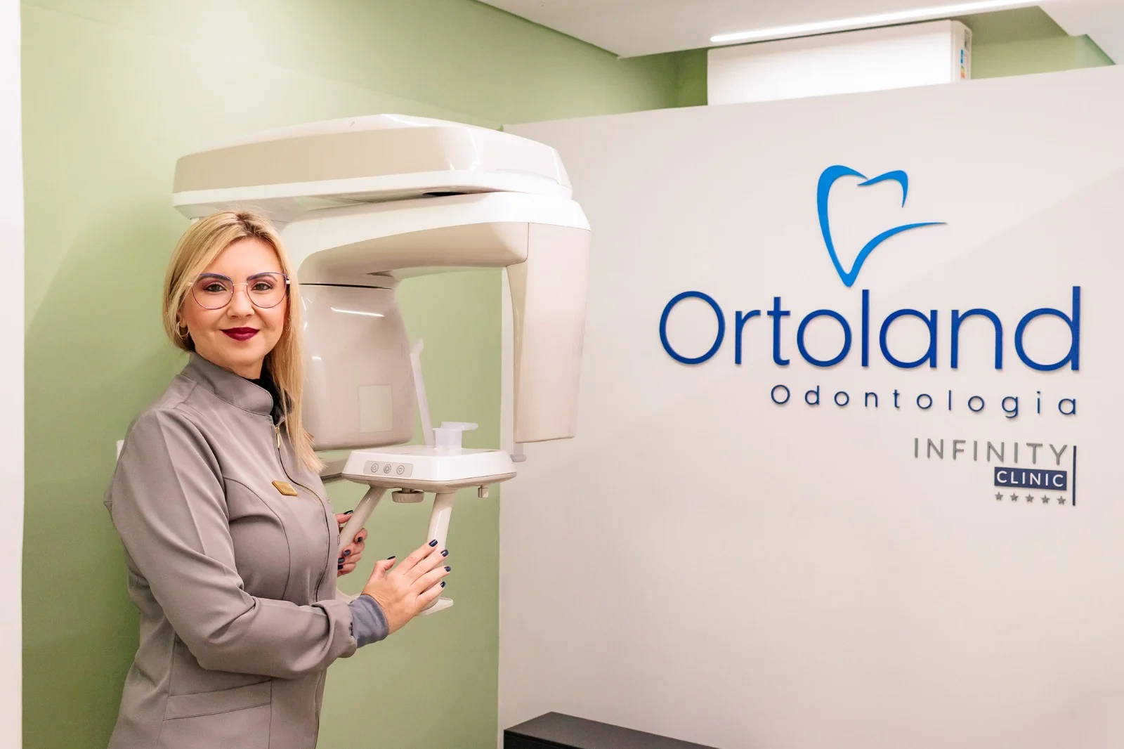 Ortoland Odontologia | Dentista | Implantes | Ortodontia | Próteses