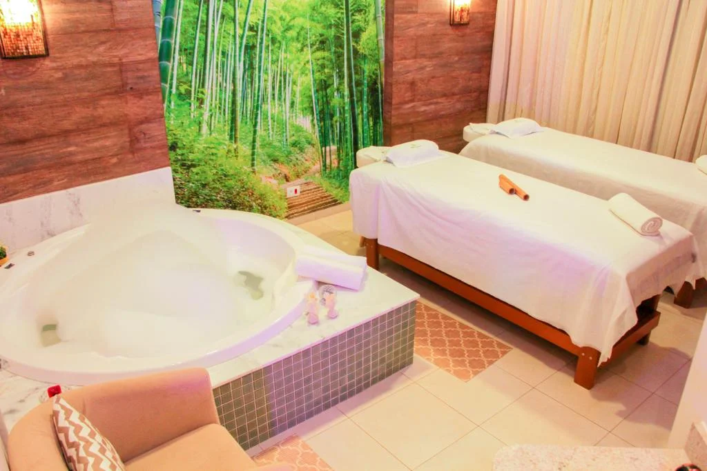 Clara Costa Spa